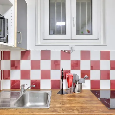 Apartment Superb T1bis At 1min From The Metro Porte St-ouen Paris